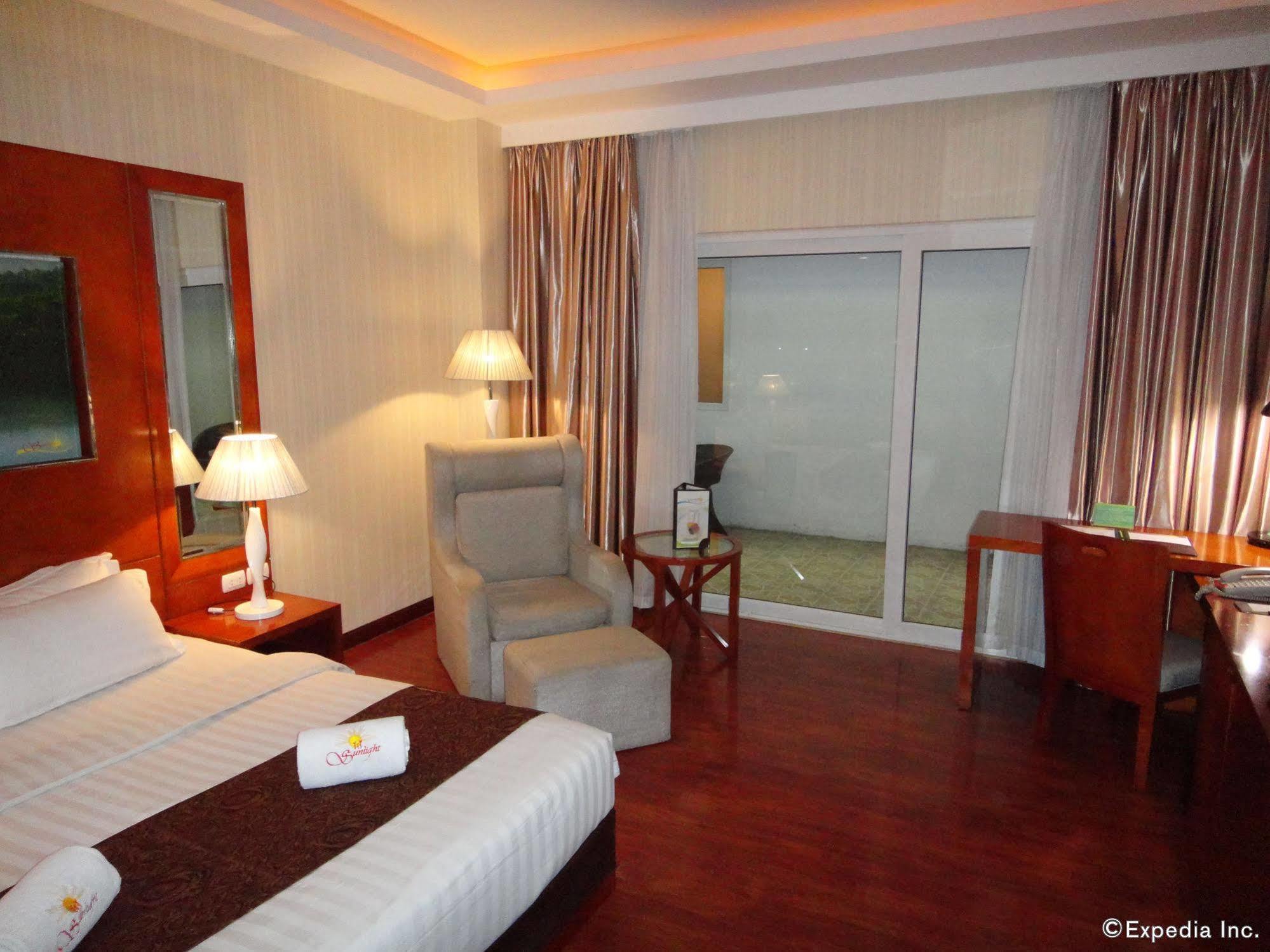 Sunlight Hotel Puerto Princesa Dış mekan fotoğraf